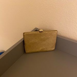 Vintage Gold Clutch 👛